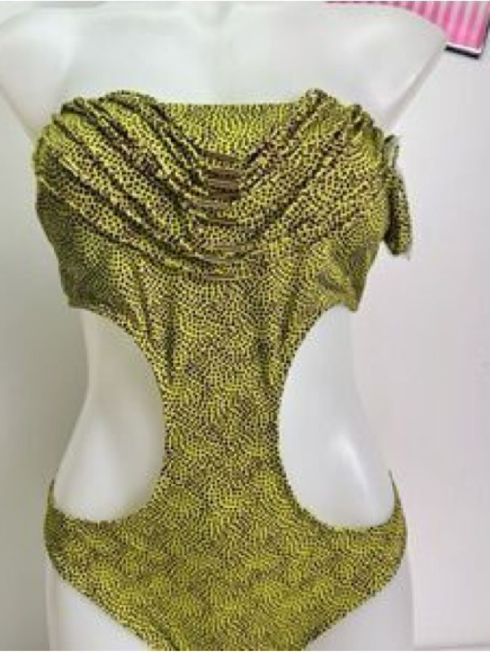 NWOT- Victoria’s Secret Green, Printed Strapless One-Piece Swimsuit, Sz. Medium.